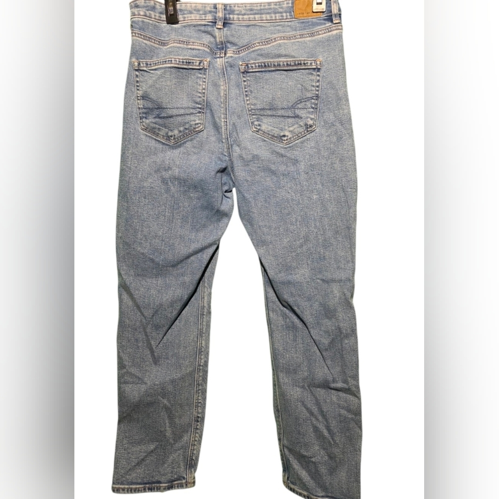 American Eagle Strigid 8 Blue Distressed  Jeans 28 Waist 25 Inseam - Picture 2 of 5
